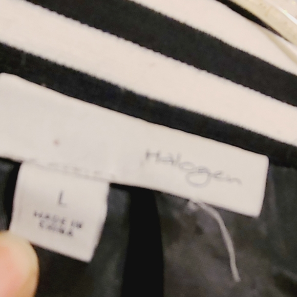 Halogen | Black & White Striped Cropped Blazer Jacket (Size Large) - Picture 2 of 14